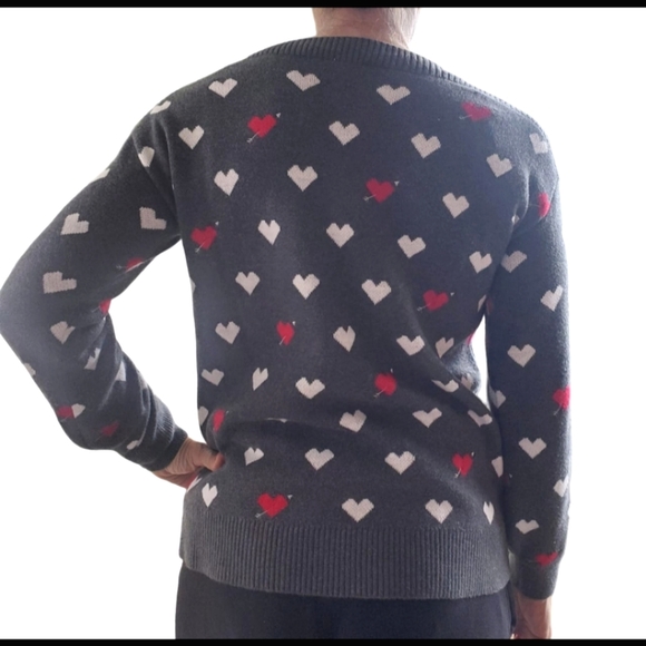 Loft Ann Taylor Heart Boat Neck Soft Sweater Gray Red White Size Small NWOT - Picture 4 of 9